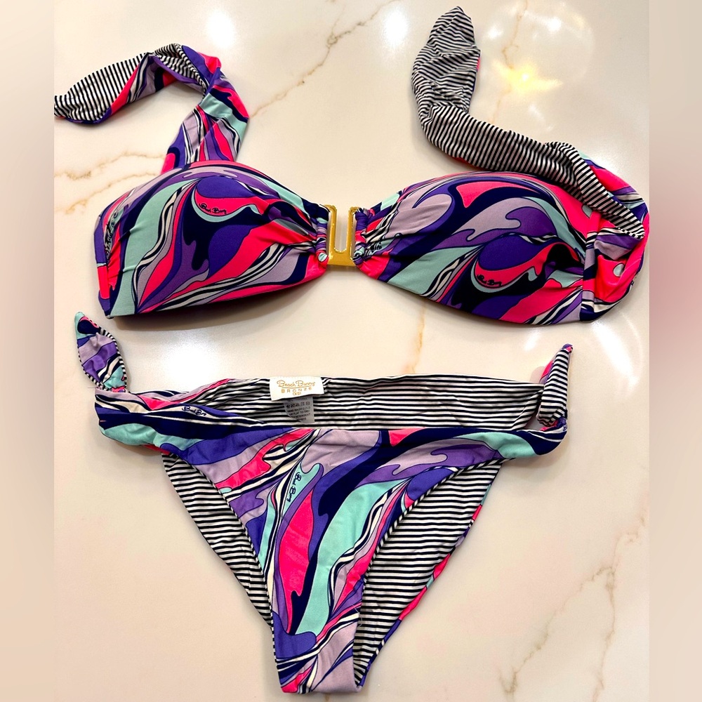 Beach Bunny colorful bikini!!